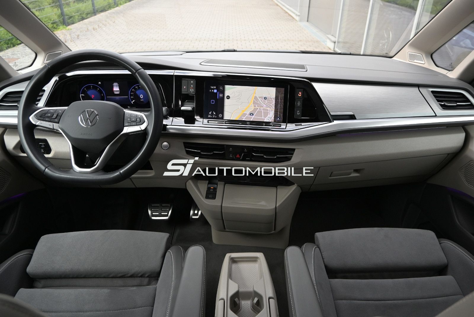 Volkswagen T7 Multivan 2.0 TDI DSG Style - Samsaru's Car Outlet