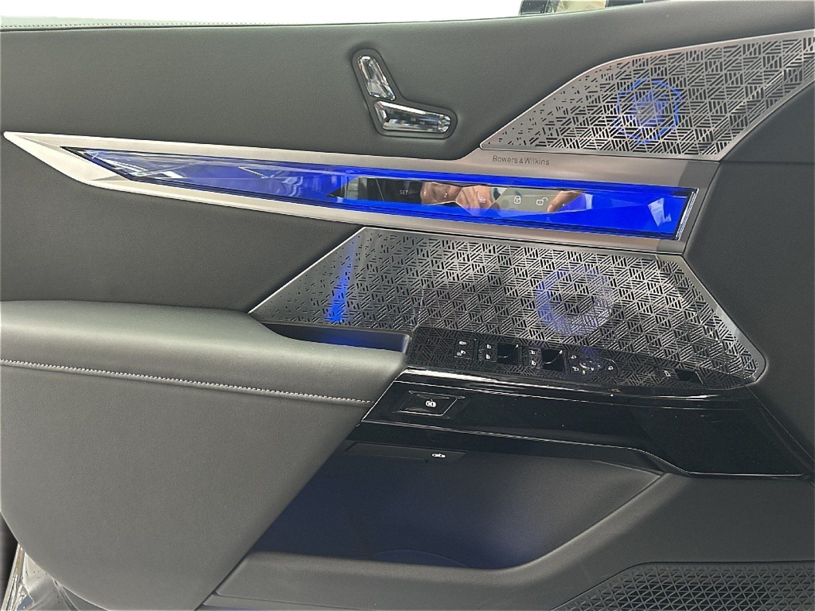 BMW 740d xDrive AHK 360° STANDHZ HEAD-UP MASSAGE RFK