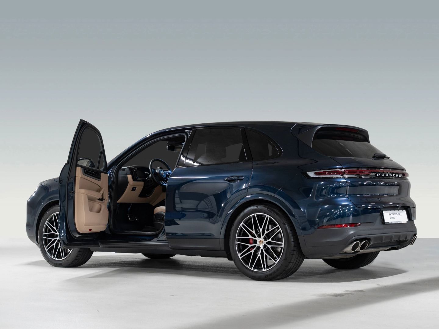 Porsche Cayenne InnoDrive Standheizung PASM AHK Panorama