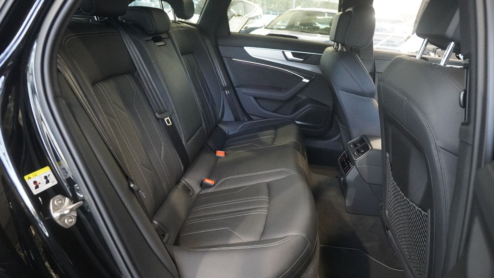 Audi A6 Avant 55 TFSI quattro S-LINE - Samsaru's Car Outlet