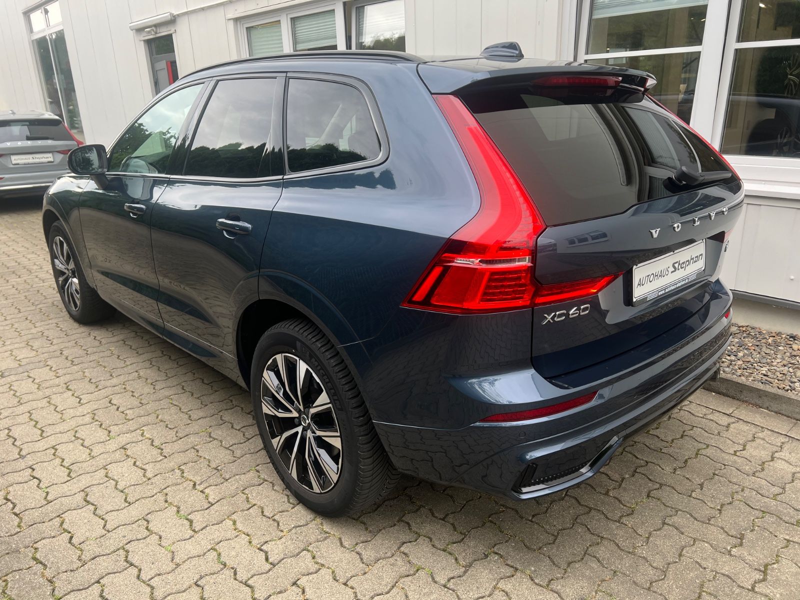 Volvo XC60 B4 Diesel AWD Plus Dark GARANTIE