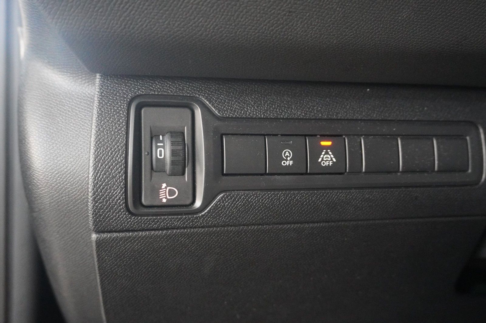 Peugeot 308 SW 1.5D ALLURE - Samsaru's Car Outlet