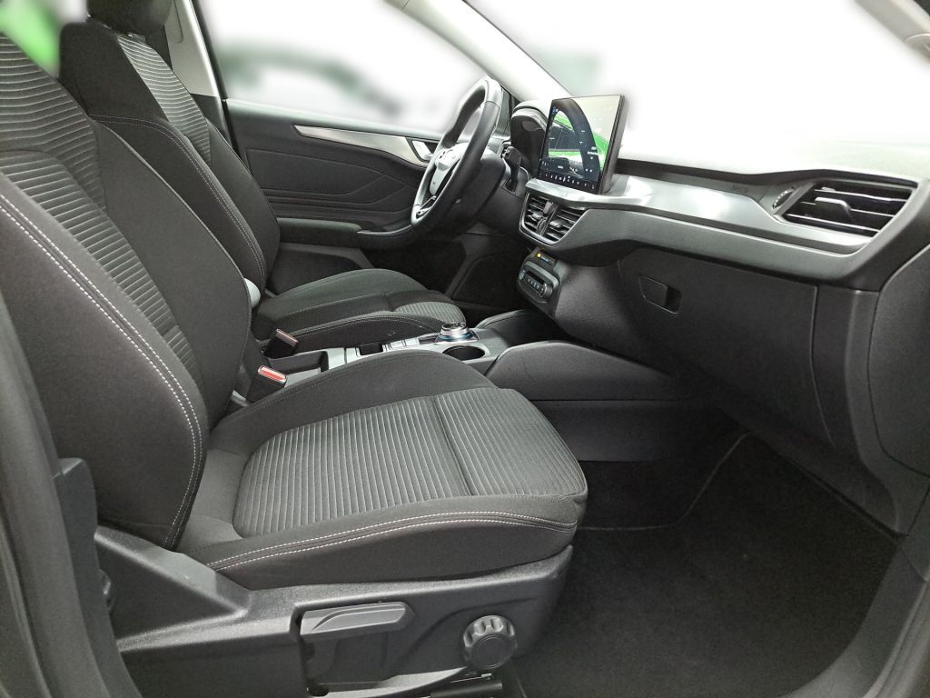 Ford Focus Turnier 1.5 Aut. TITANIUM NAVI RFK LED SHZ