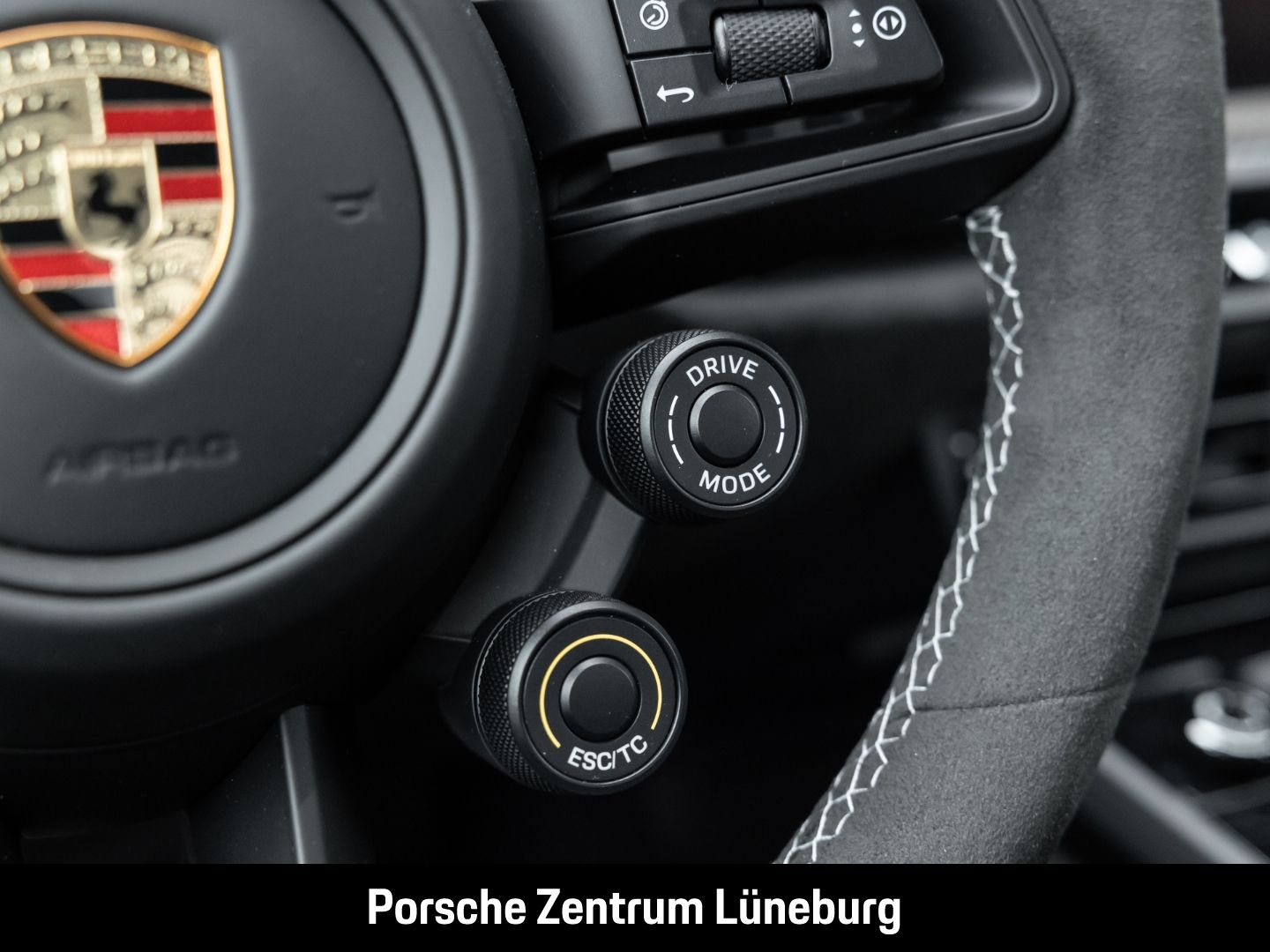 Porsche 992 911 GT3 RS - Samsaru's Car Outlet