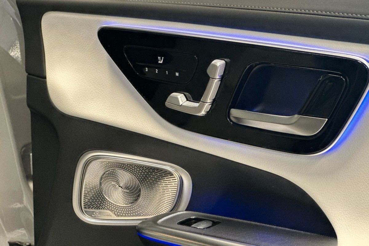 Mercedes-Benz GLC 300de 300 de 4Matic AMG 333hp Panorama *VAT*