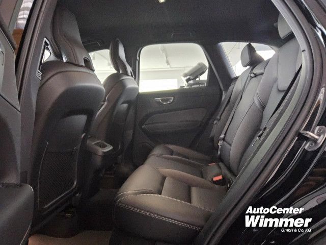 Volvo XC60 B4 D AWD R-Design Licht+Winter Paket / AHK