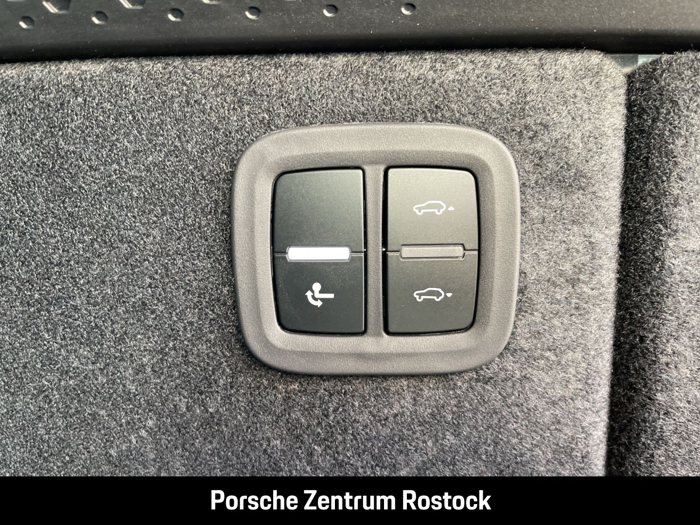 Porsche Macan 4S BOSE LED-Matrix Panorama Surround-View
