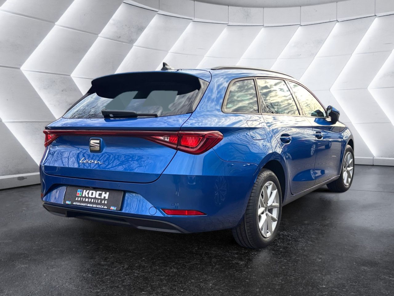 Seat Leon ST 1.5 eTSI DSG Road Edition AHK MATRIX