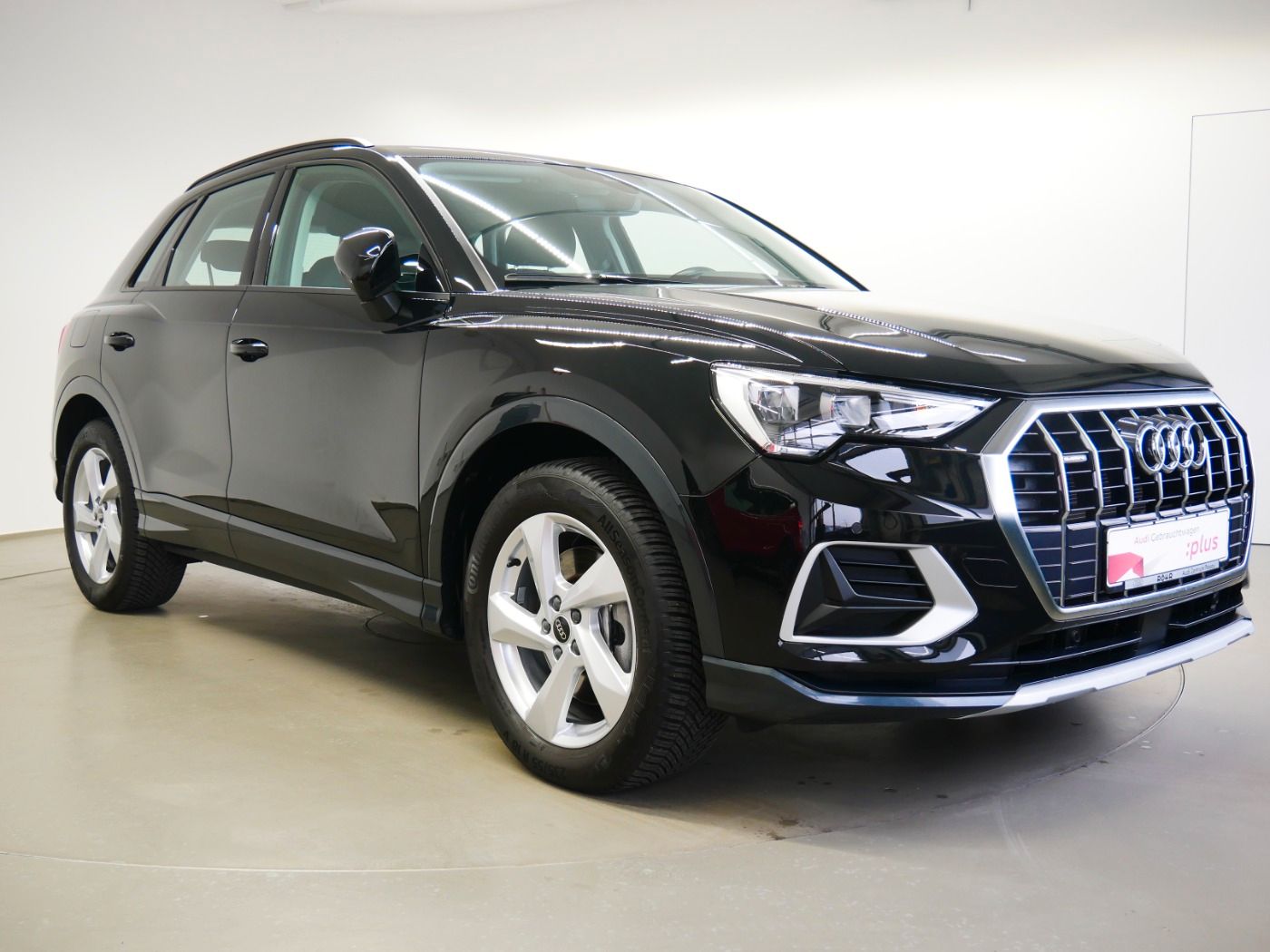 Audi Q3 40 TDI quattro advanced - Samsaru's Car Outlet