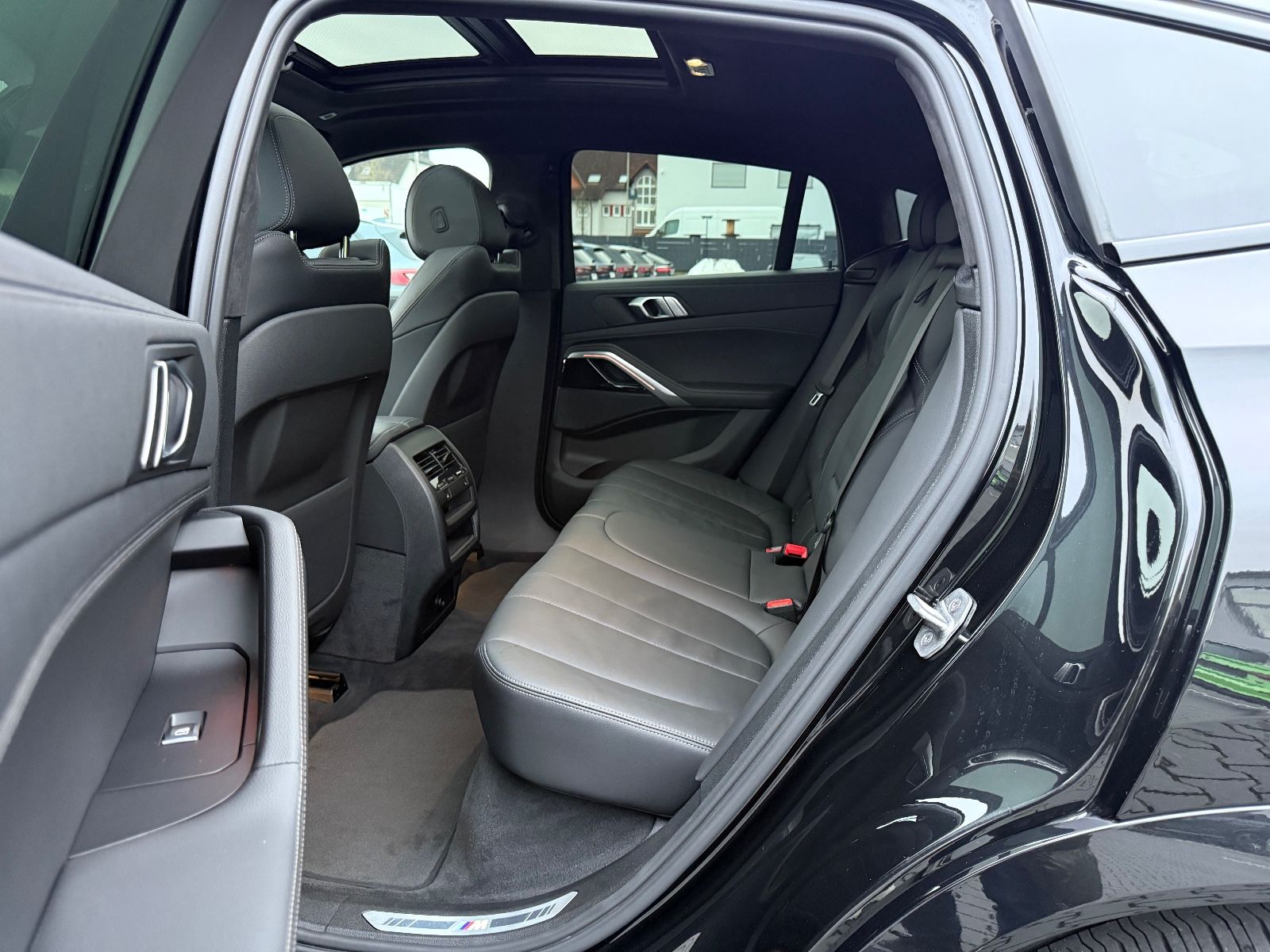 BMW X6*40xd*MSPORT*INDIVIDUAL*360°ACC*HUD*SKYLONUNGE