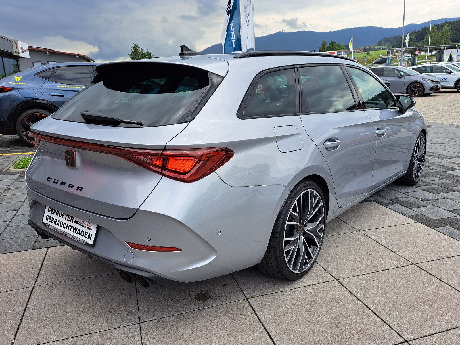 Cupra Leon SP VZ 2.0 TSI 310 PS DSG 4x4 - Samsaru's Car Outlet