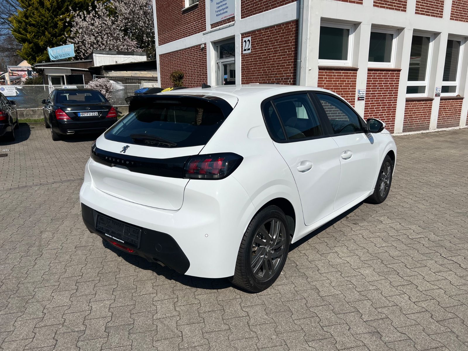 Peugeot 208 Active Pack - Samsaru's Car Outlet