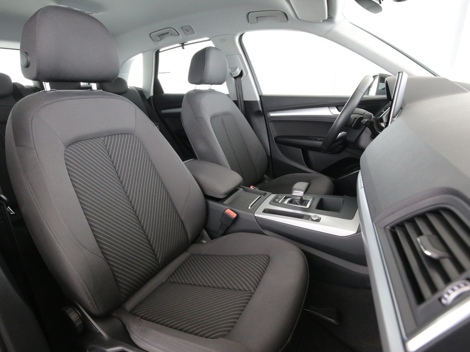 Audi Q5 40 TDI quattro S tronic - Samsaru's Car Outlet