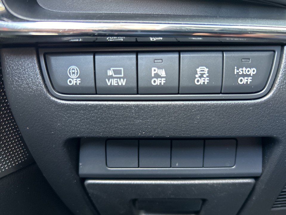 Mazda 3 "Selection" "X" DES-P" "PRE-P" "BOSE"