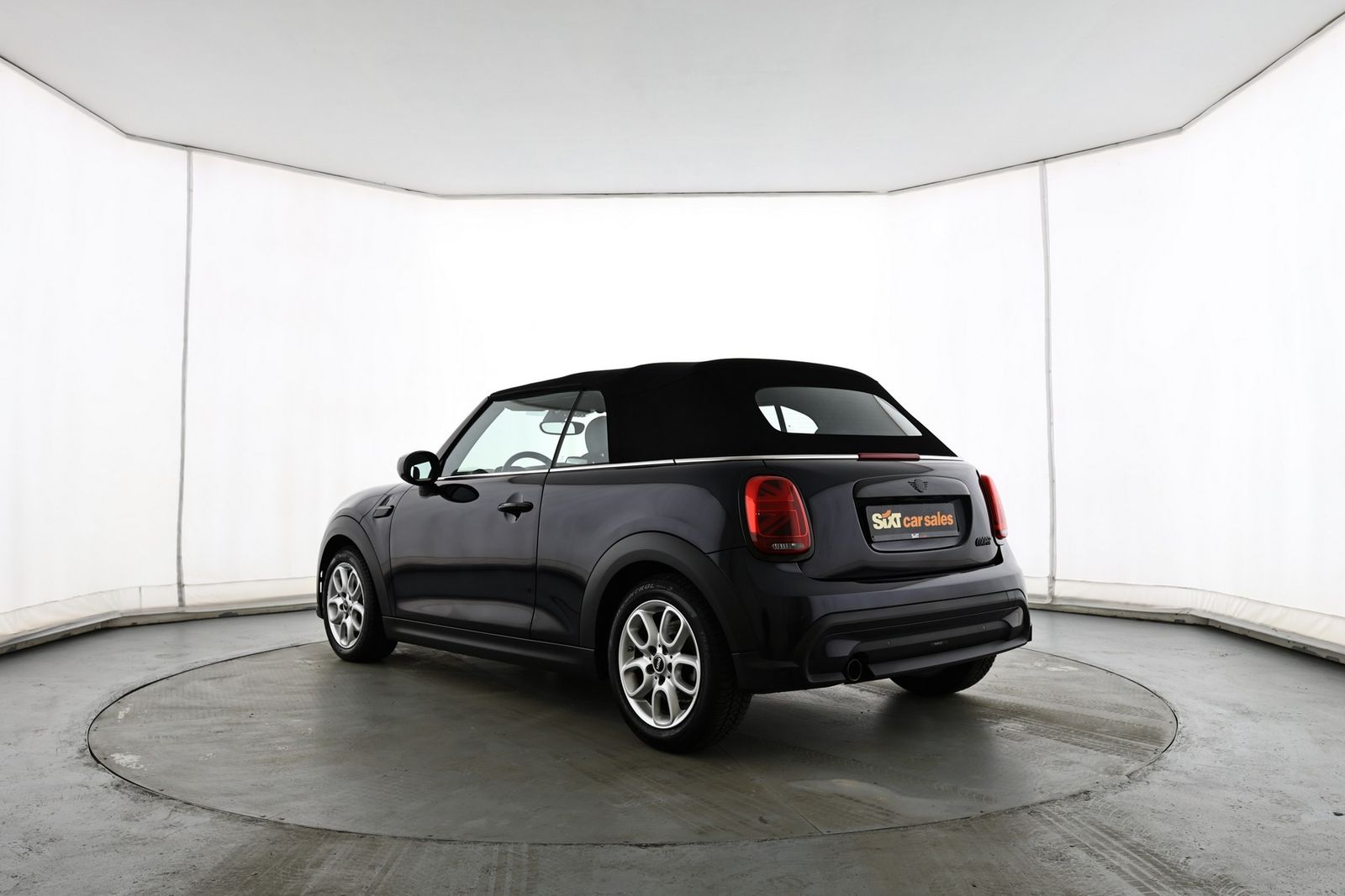 MINI Cooper Cab. Classic Trim - Samsaru's Car Outlet