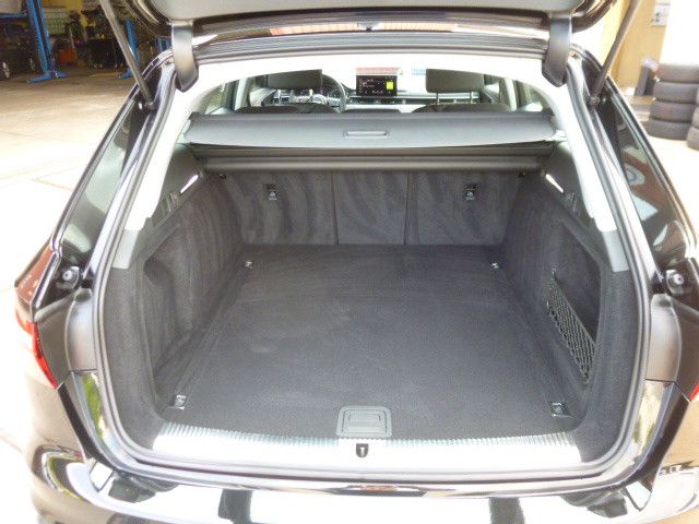 Audi A4 Avant 35 TFSI - Samsaru's Car Outlet