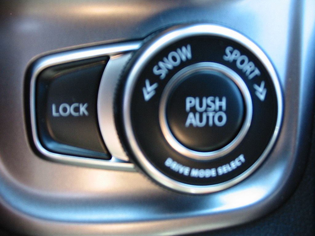 Suzuki Vitara Allrad Vollhybrid - Samsaru's Car Outlet