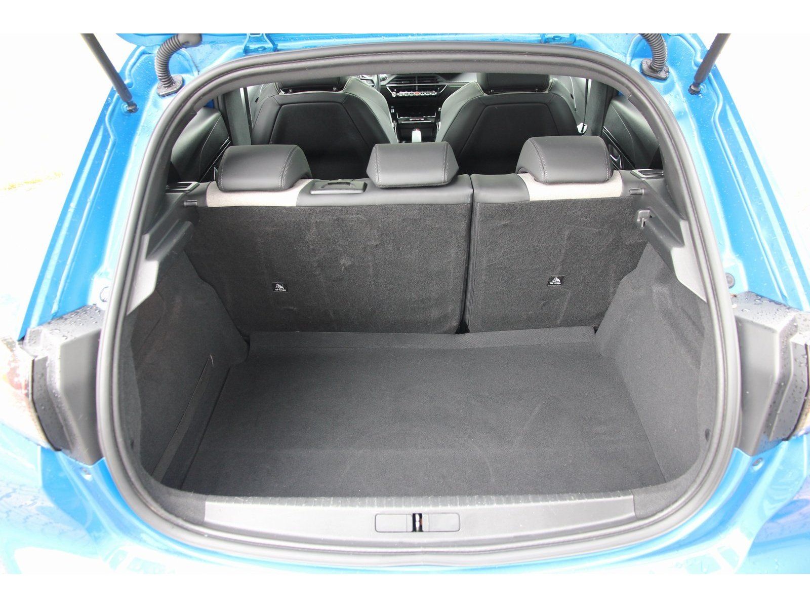 Peugeot 208 e-GT - Samsaru's Car Outlet