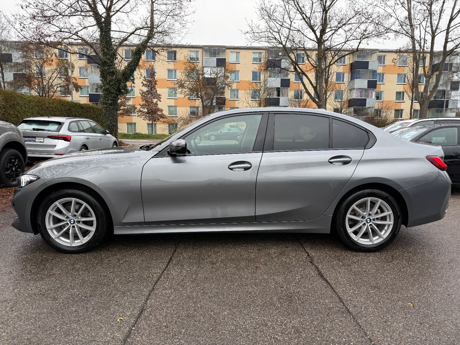 BMW 320d xDrive Limo AUT~Curved~Navi~LED~DAB~Spur~