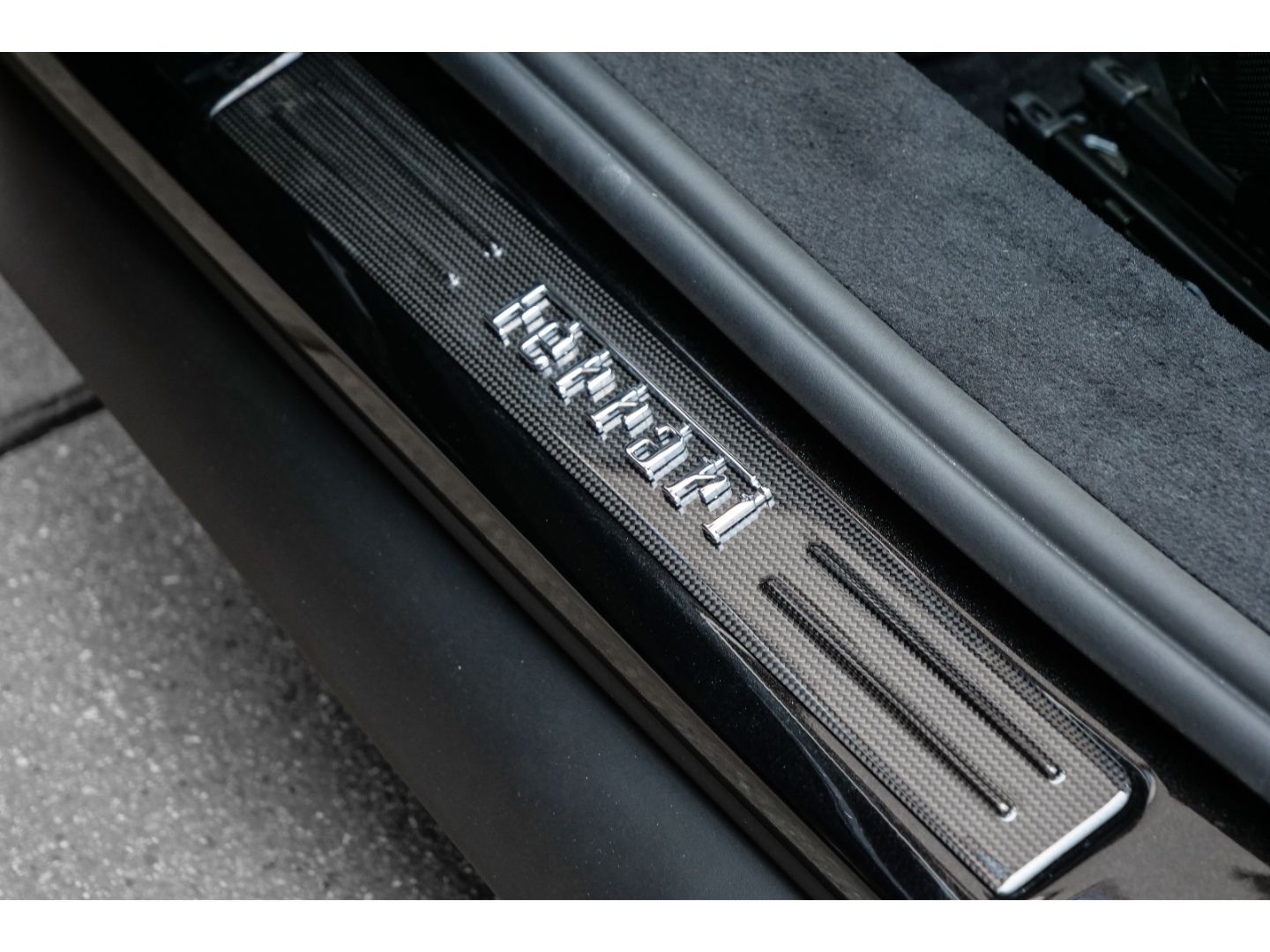 Ferrari 296 GTS - Samsaru's Car Outlet