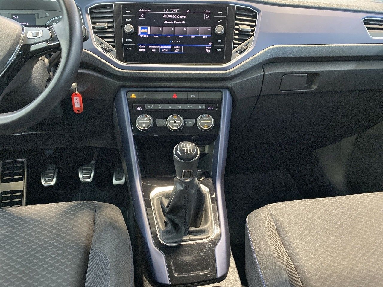 Volkswagen T-Roc Style - Samsaru's Car Outlet