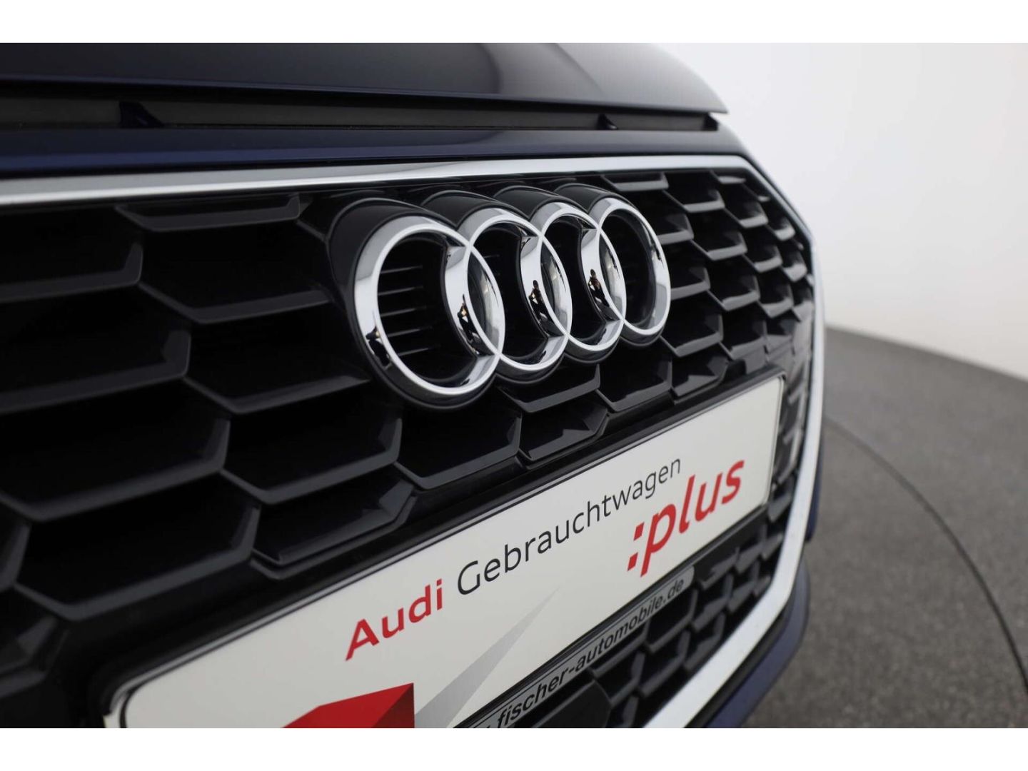 Audi A3 Sportback 35 TFSI S line - Samsaru's Car Outlet