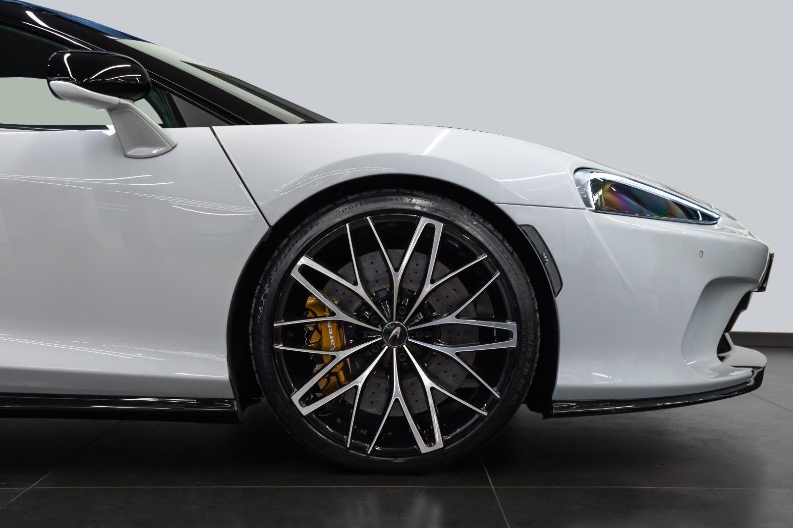 McLaren GT - Luxe - MSO Cirrus Grey