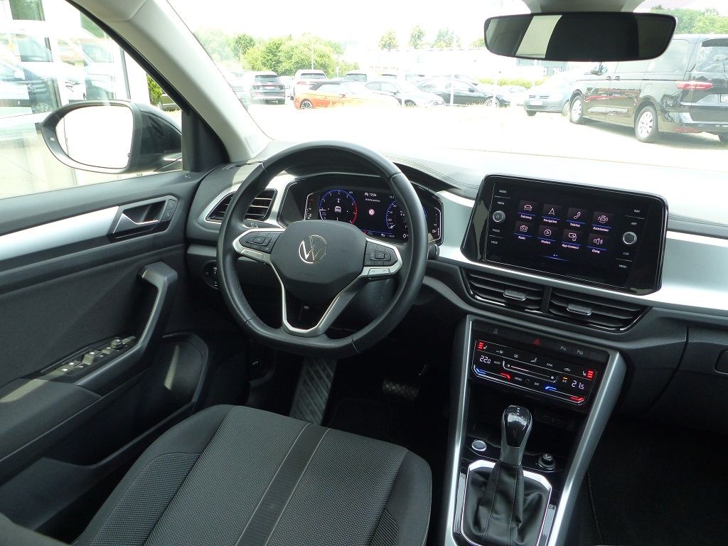 Volkswagen T-Roc 1.5 TSI DSG Life - Samsaru's Car Outlet