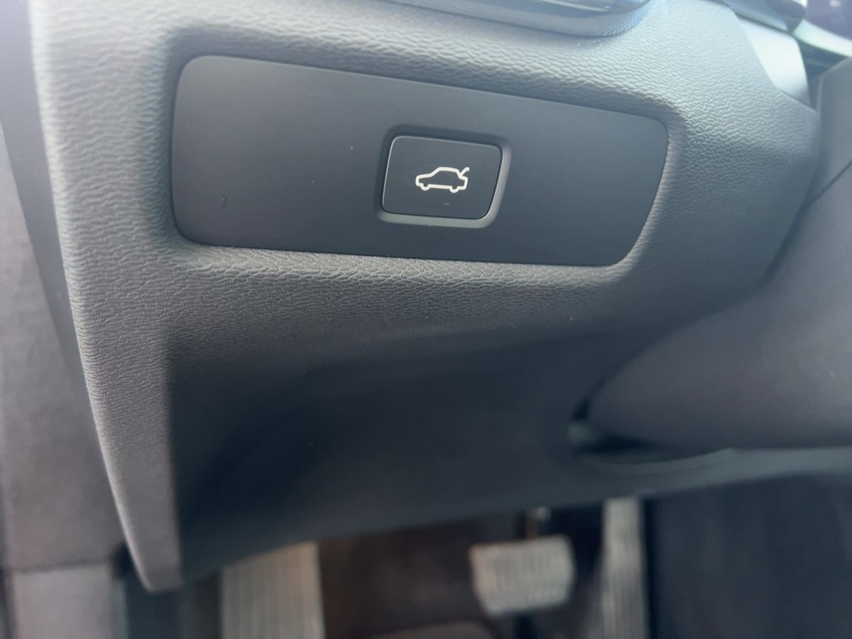 Volvo S60 Plus Dark B4
