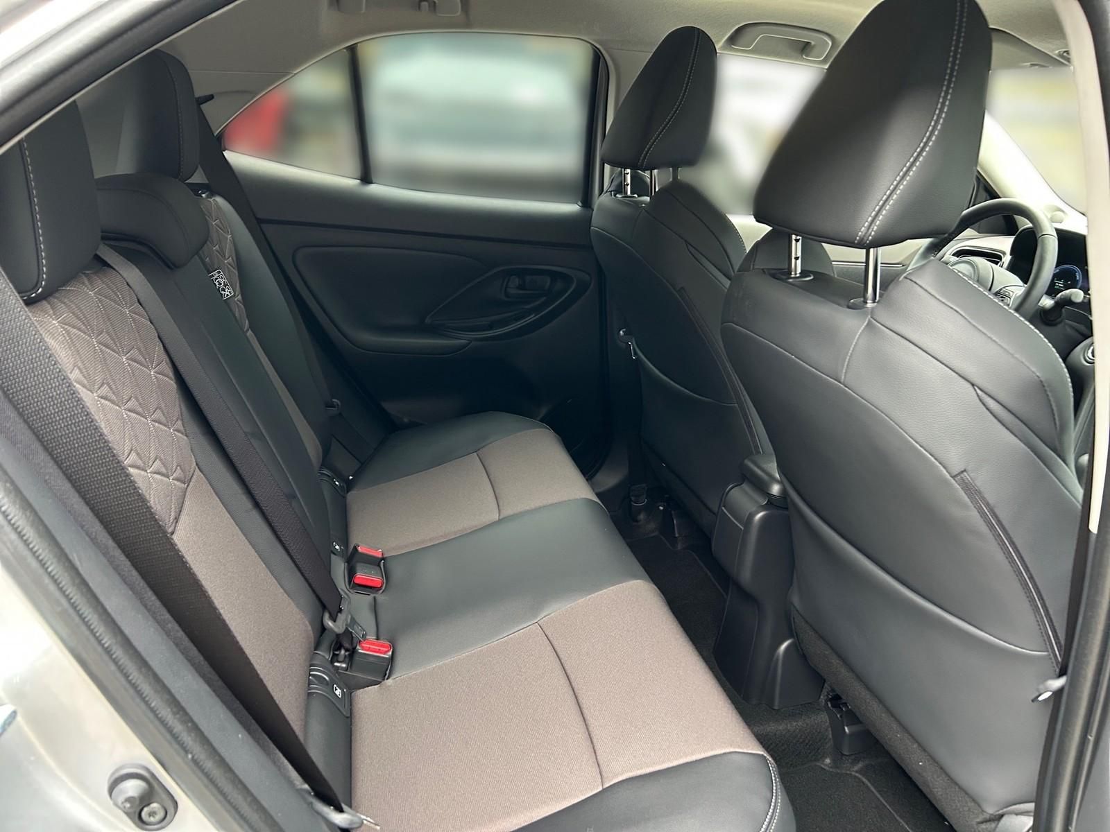 Toyota Yaris Cross + Advanced Technik- Safety Paket + J