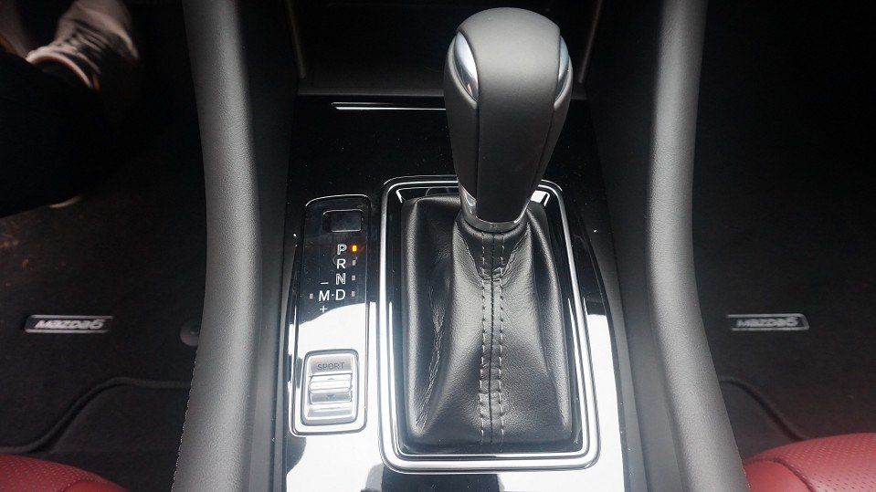 Mazda 6 2.5L SKYACTIV G 194 FWD 6AG FWD HOMURA SUNR Ho