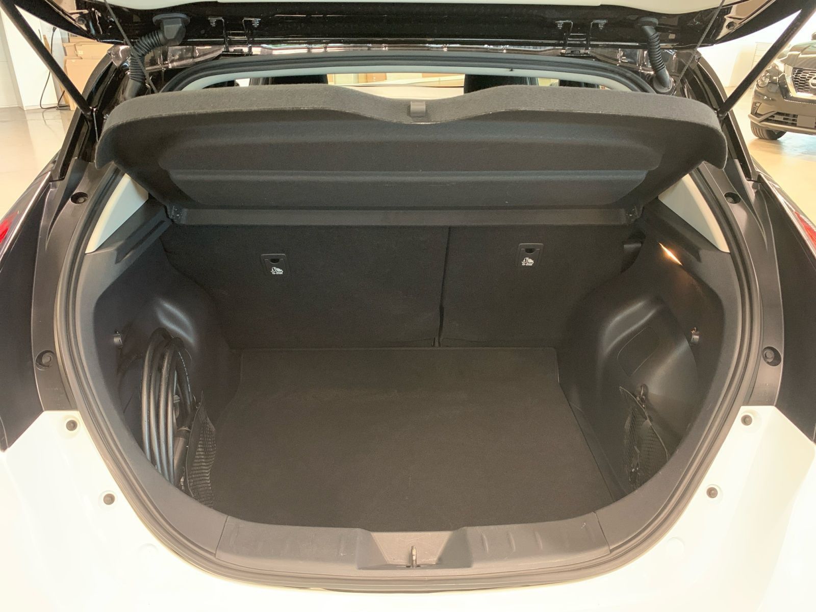Nissan Leaf e+ N-Connecta 62 kWh - Samsaru's Car Outlet