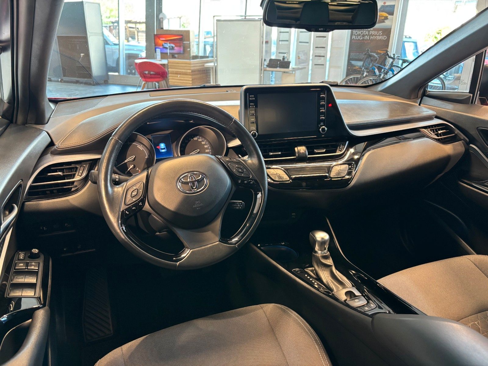 Toyota C-HR Hybrid Team D - Samsaru's Car Outlet