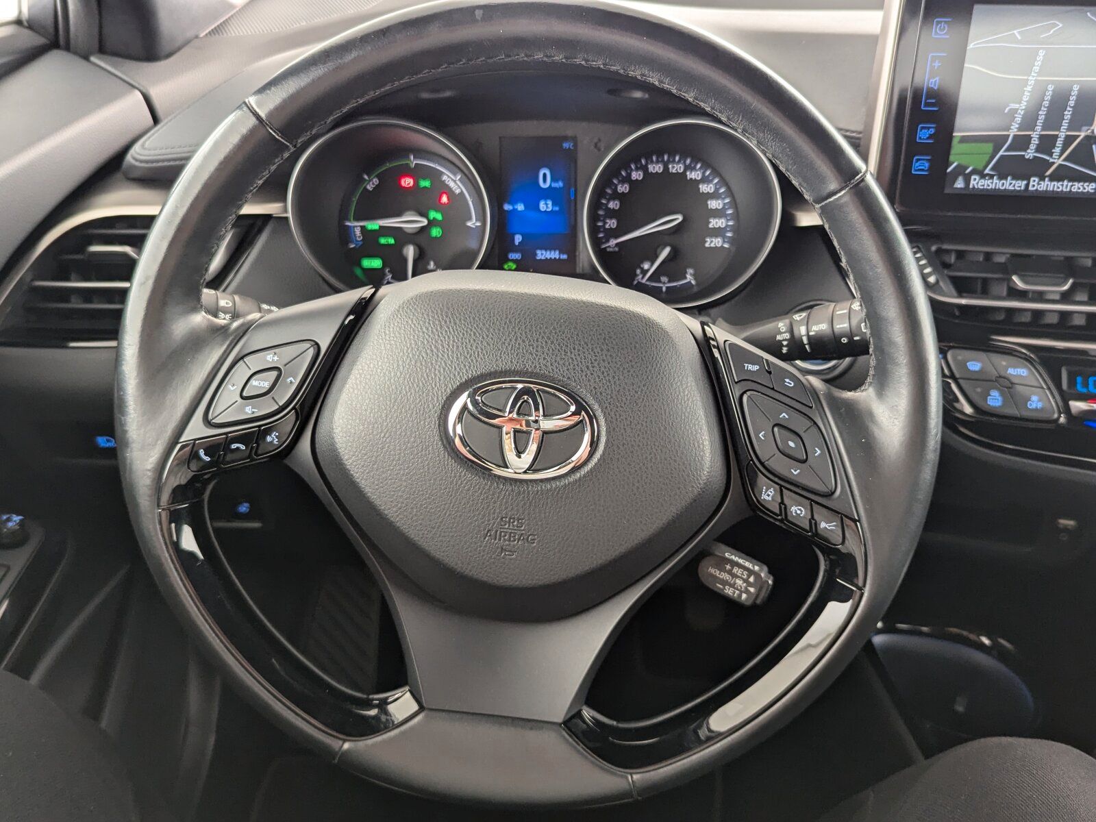 Toyota C-HR 1.8 Hybrid Club - Samsaru's Car Outlet