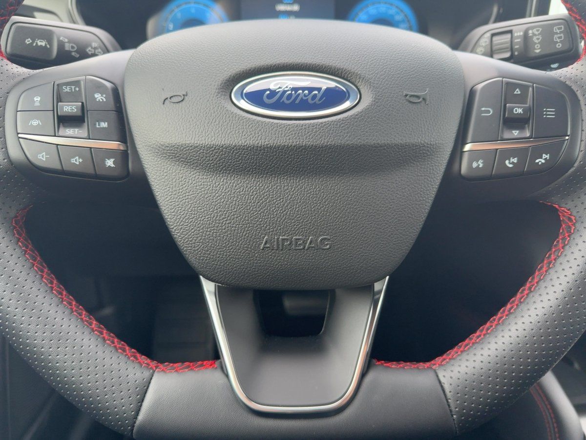 Ford FOCUS ST-Line X LED+AHK+Kamera+Winterpaket