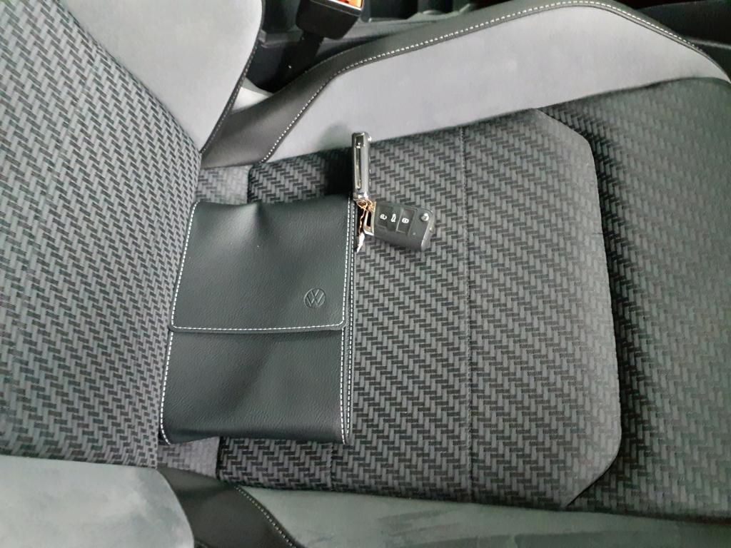 Volkswagen T-Roc R 4Motion 2.0 TSI - Samsaru's Car Outlet