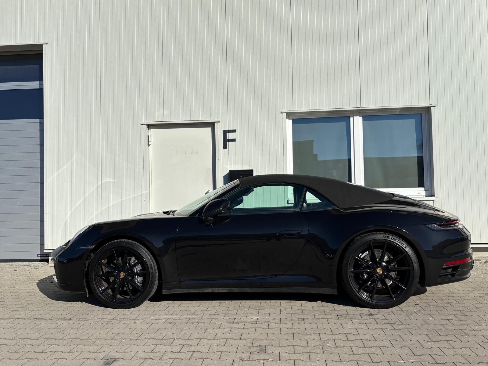 Porsche 992 Cabrio - Samsaru's Car Outlet