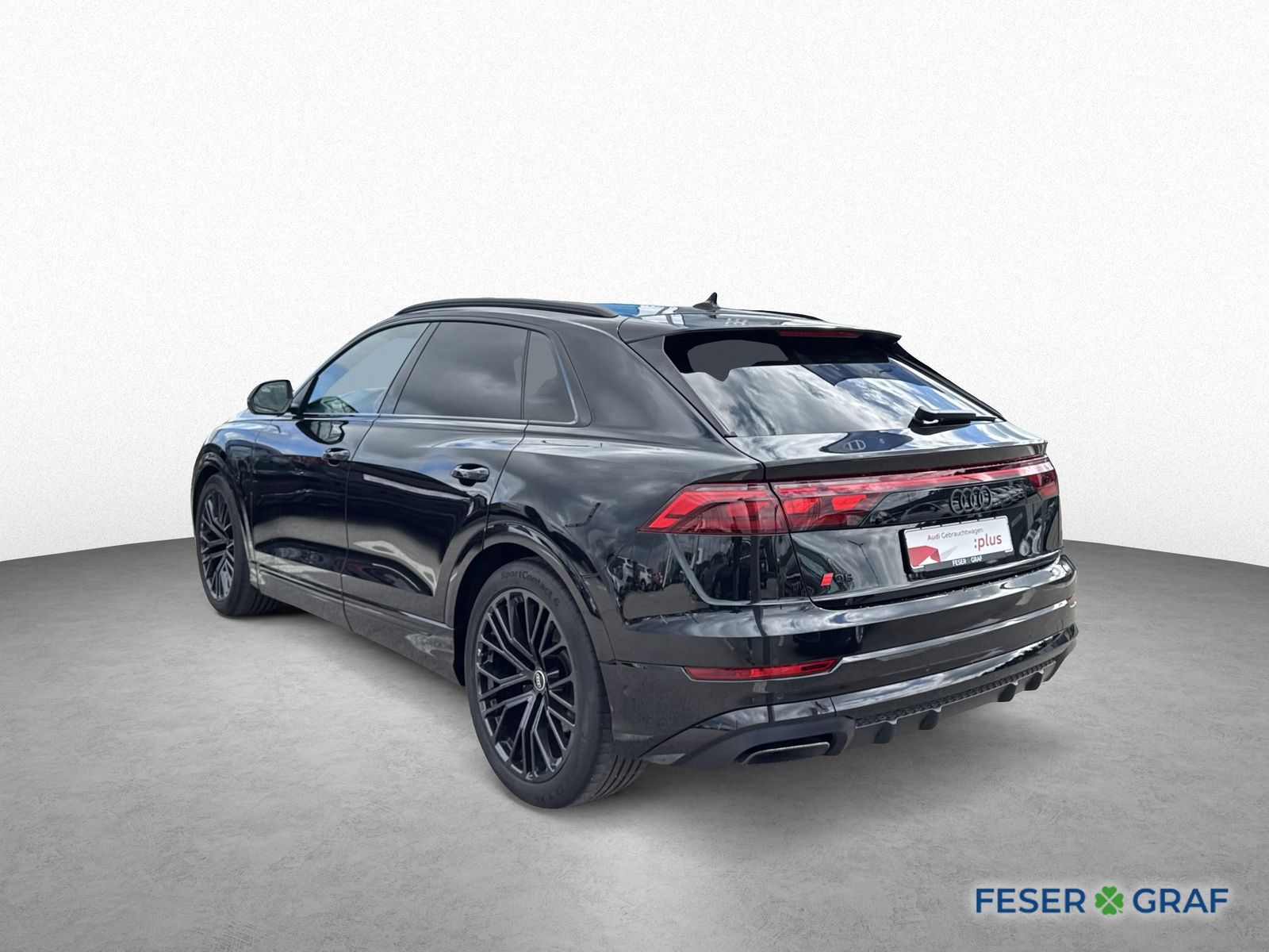 Audi Q8 50 TDI qu. tiptr. - PANO - AHK - 2 x S LINE