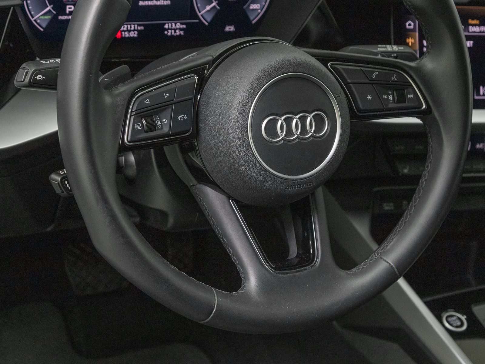 Audi A3 Sportback 45 TFSIe S LINE LM17