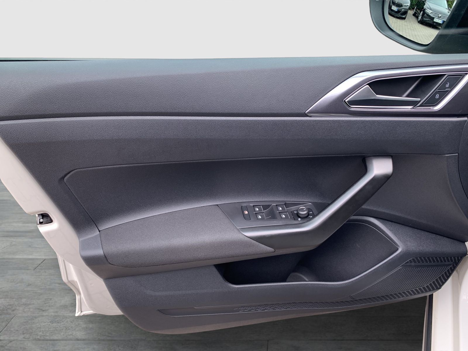 Volkswagen Taigo 1.5 TSI DSG STYLE - Samsaru's Car Outlet