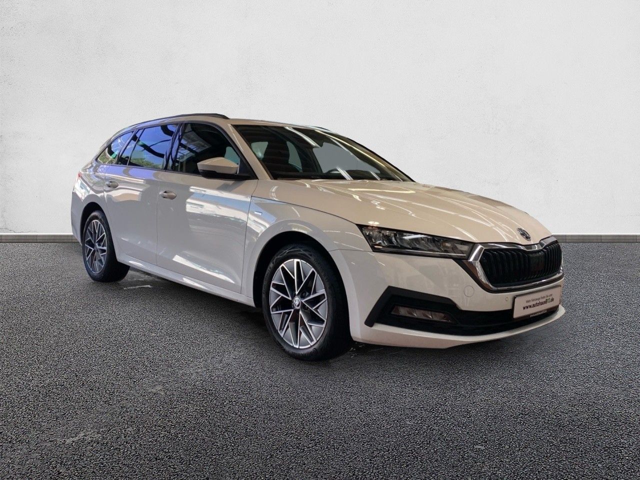 Skoda Octavia Combi Tour 2.0 TDI - Samsaru's Car Outlet