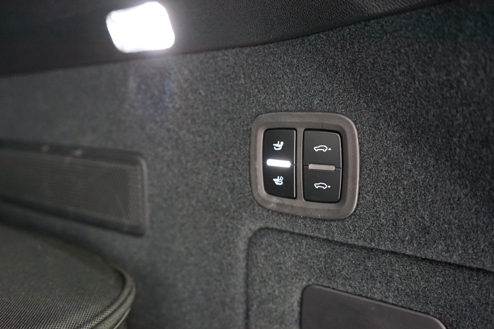 Porsche Cayenne Coupe E-Hybrid*LUFT/AHK/ACC/BOSE/360/21z