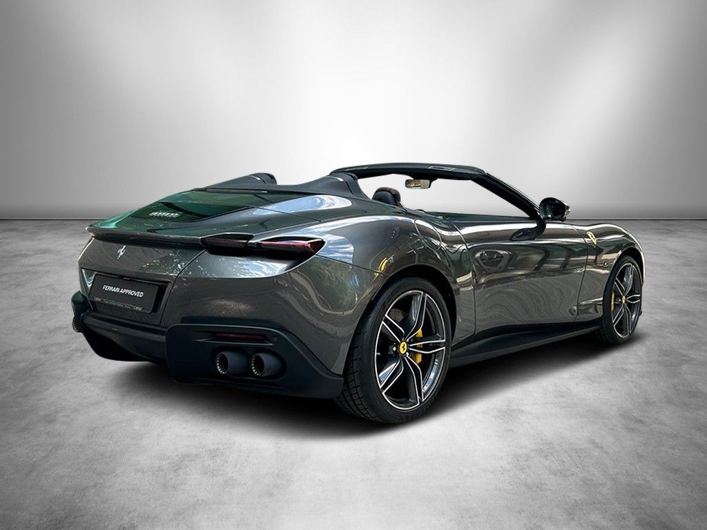 Ferrari Roma Spider - Samsaru's Car Outlet
