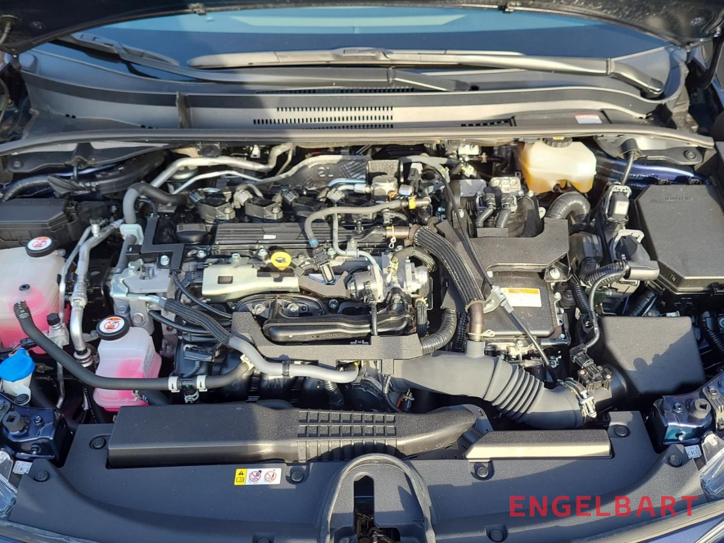 Toyota Corolla Touring Sports Hybrid Team D Navi Apple