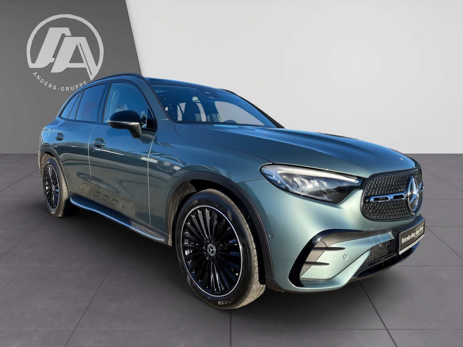 Mercedes-Benz GLC 300 4M AMG+MBUX+Night+Pano+AHK+36+Distr+Memo