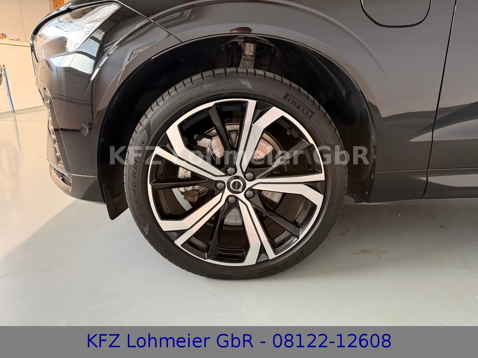 Volvo XC60 R Design Recharge Plug-In Hybrid AWD *Voll*