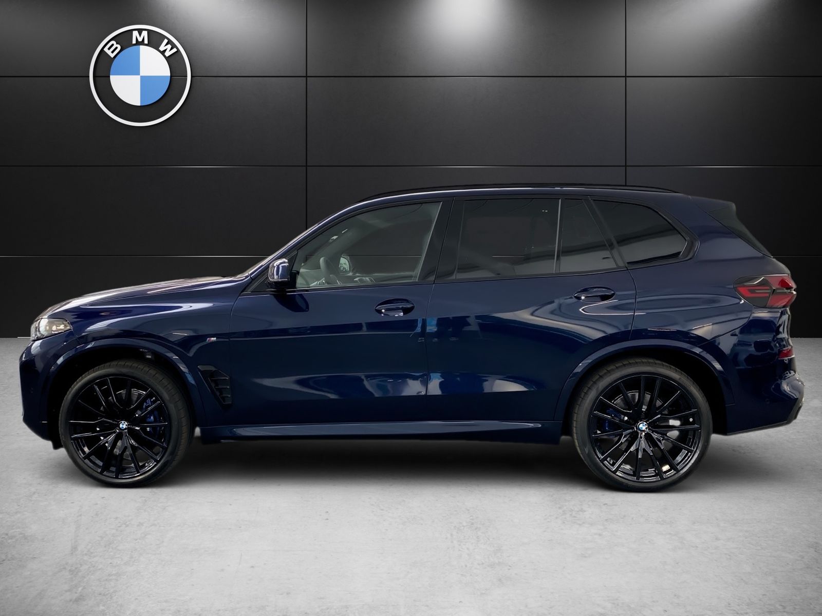 BMW X5 xDrive30d M Sport AHK KeyLess Pano STH H/K 22