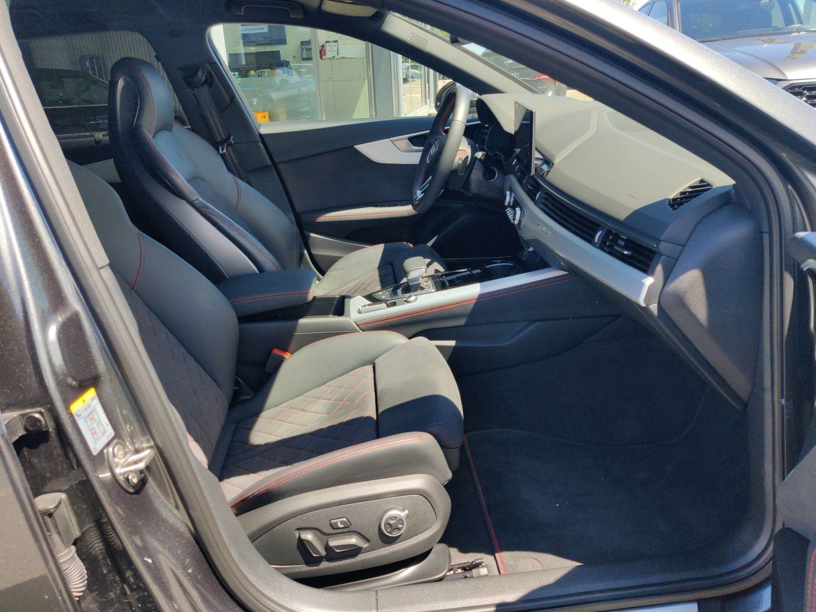 Audi A4 Avant 40 TDI q. S-Tronic S-Line 2x, Matrix, A
