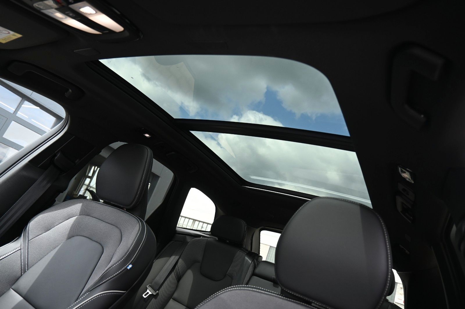 Volvo XC60 T6 RC AWD Plus Black Edition*360°*ACC*AHK