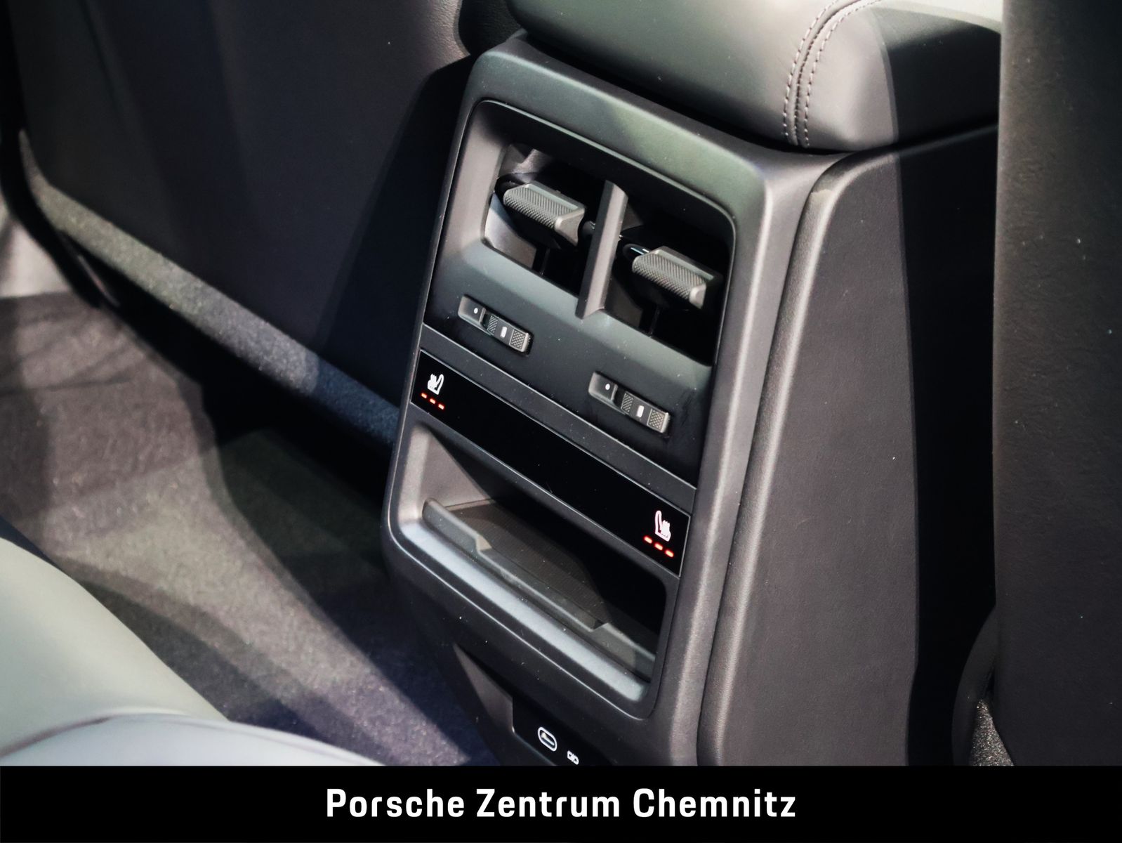 Porsche Macan 4 Electric BEV!;Pano;Luft;BOSE